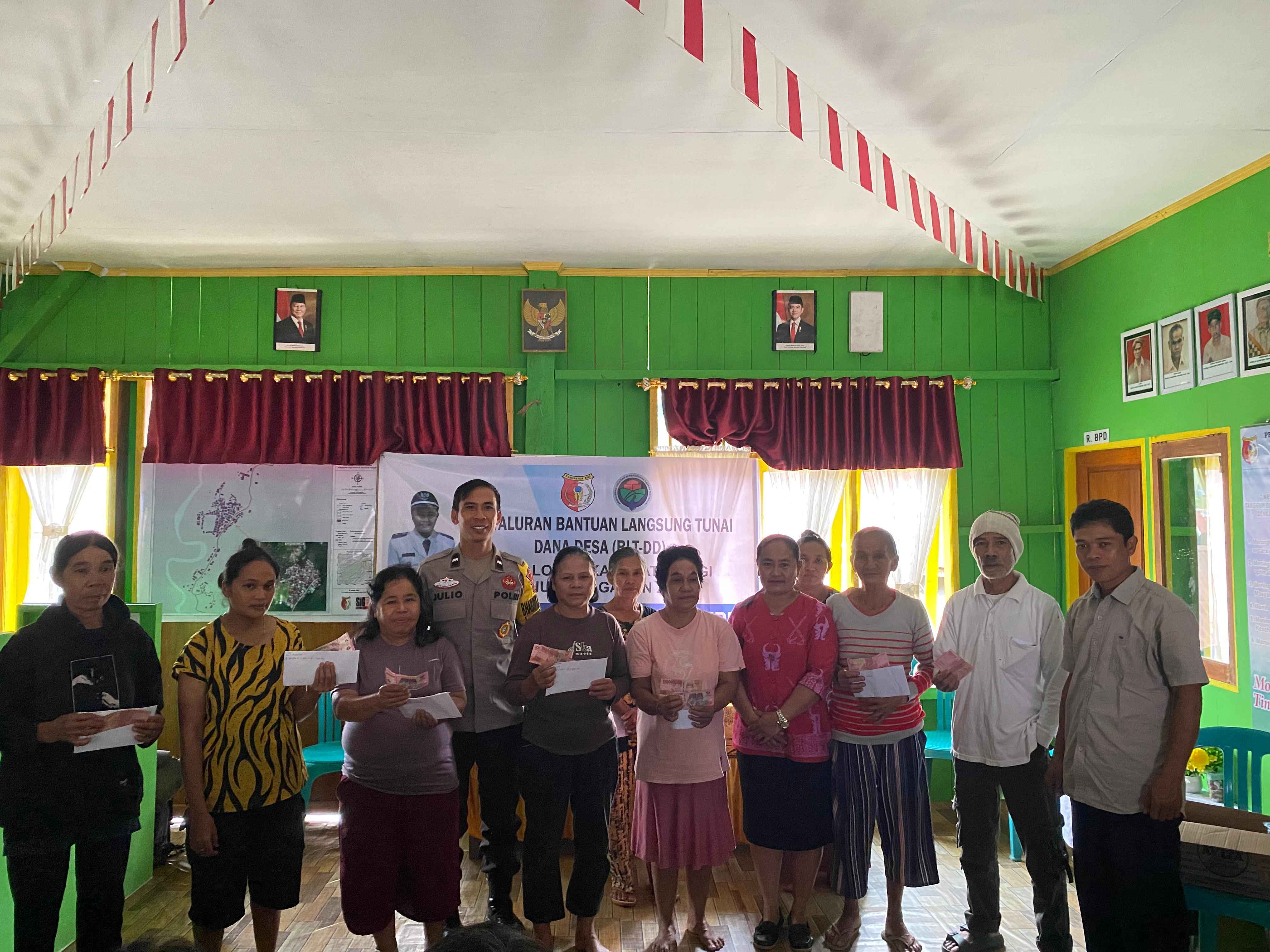 Pemerintah Desa Lonca Salurkan BLT DD Tahap 2 kepada 22 Warga Penerima